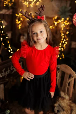 Dívčí vánoční tričko se zlatými třpytkami a volánky na rukávech